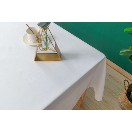 Nappe antitache unie blanche rectangulaire 145 x 240 cm