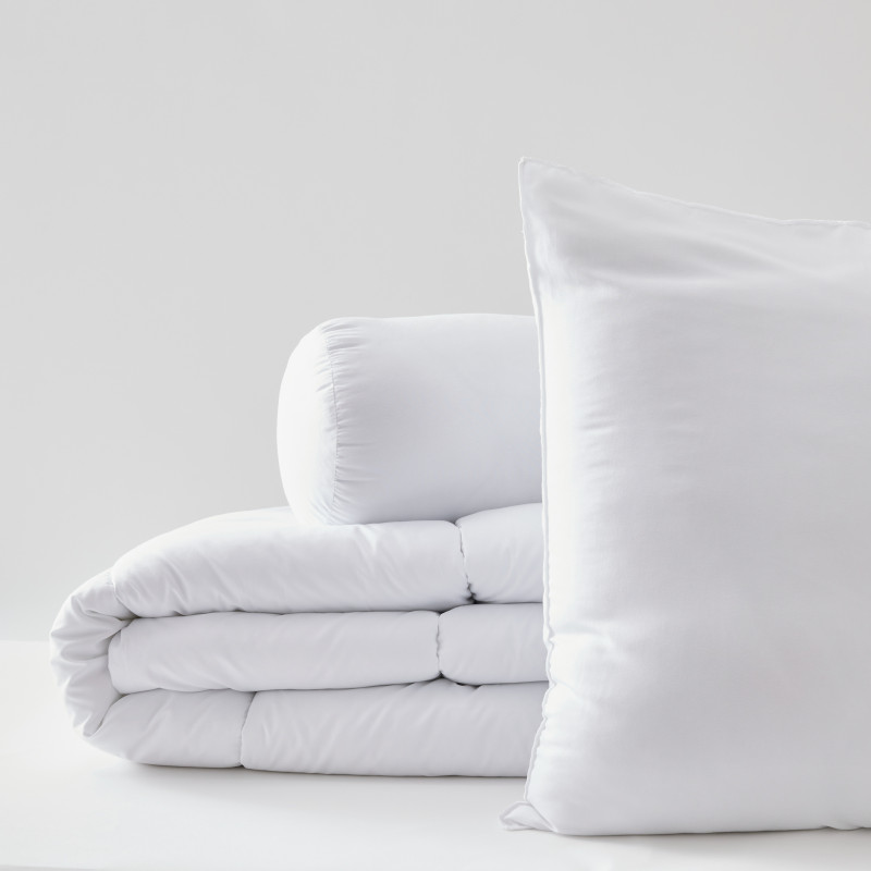 Pack Couette 140 x 200 cm + oreiller 60 x 60 + polochon 90 Gamme Microfibre "Douceur" traité Anti Acarien Soft & care